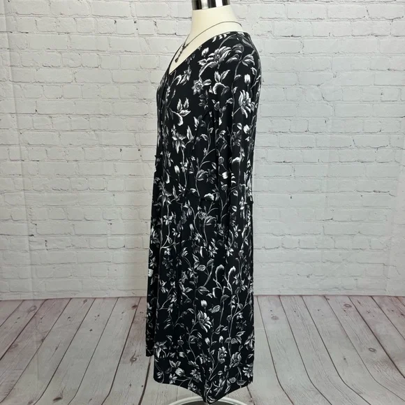 J. Jill Black & White Floral Midi Dress w/Pockets Long Sleeve Medium - Picture 3 of 11